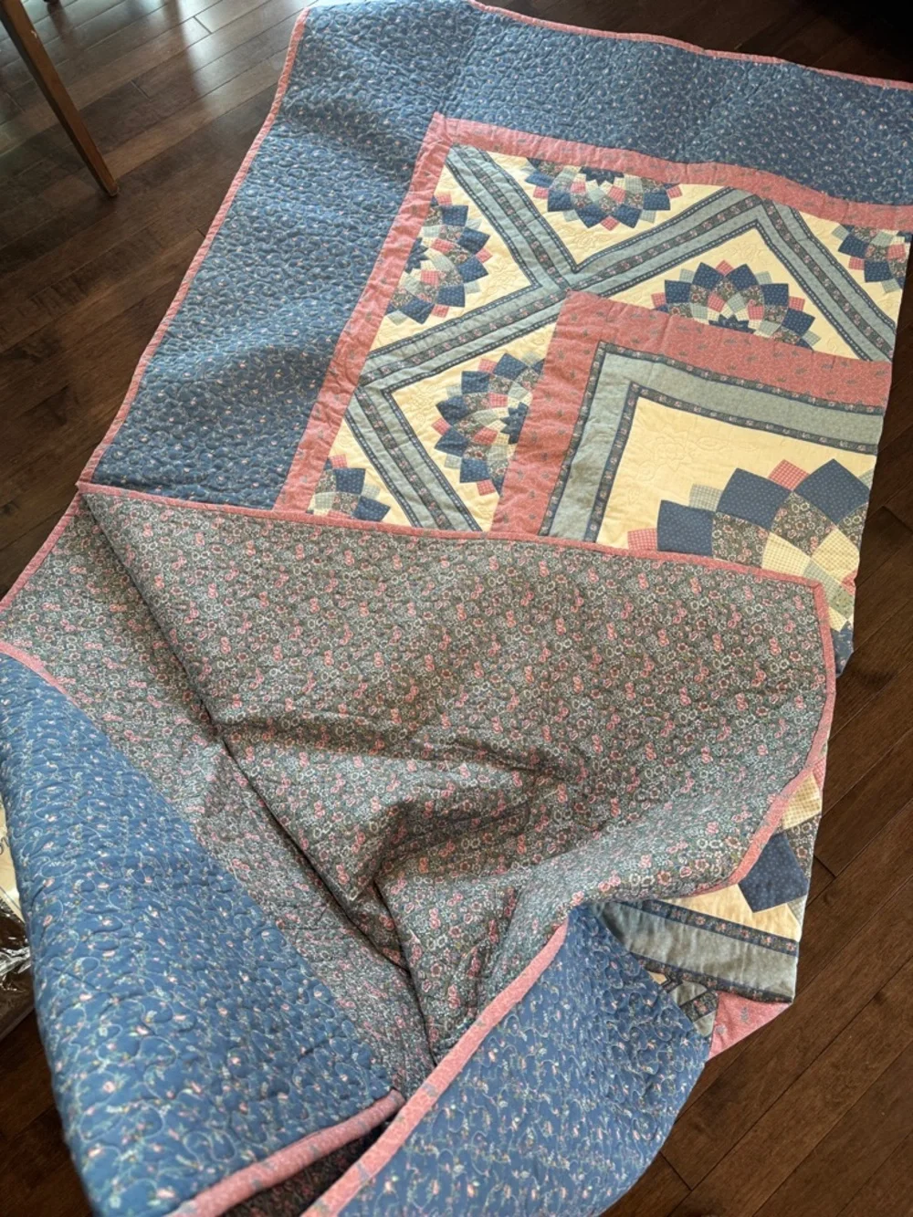 Vintage full size bed quilt by fieldcrest 80s 90s pink blue colors